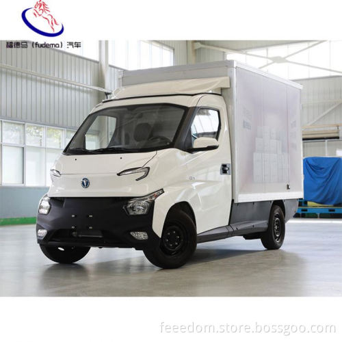 Ultra-Large Capacity Pure Electric Ufo Q2t Electric Van New Energy  Halogen Front And Rear Lights